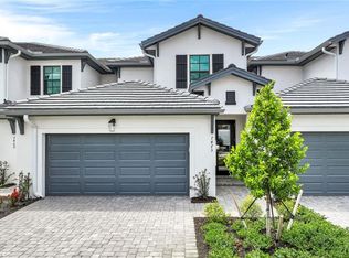 7473 Rockefeller Dr, Naples, FL 34119