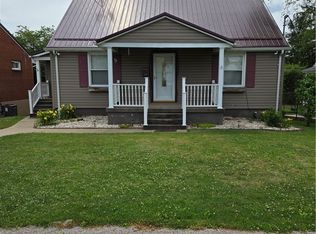 19 S Oak St, Fairchance, PA 15436