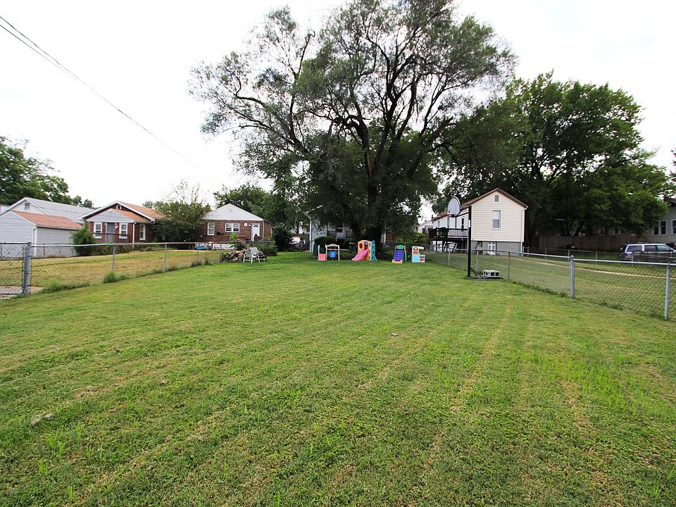 2nd image of 4053 Eichelberger St