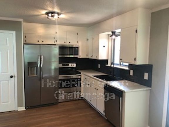 4th image of 3028 Northway Ln