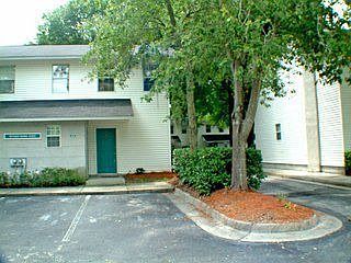 2nd image of 132 S Island Square Dr