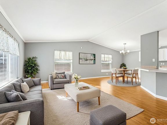 4th image of 2018 94th Street Ct E