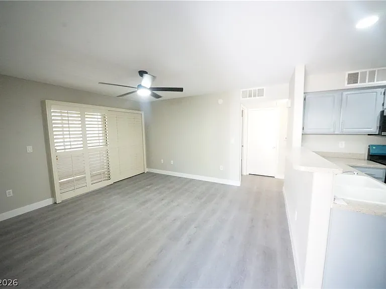 5710 E Tropicana Ave #1032 — Photo 4