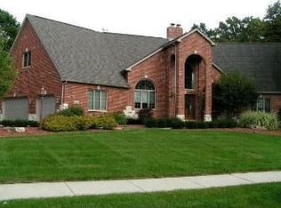 9955 Northcote Ct, Saint John, IN 46373