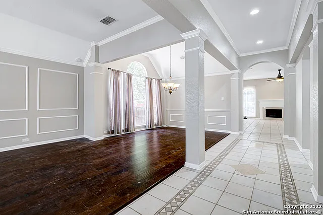 4 bed, 2.0 bath, 2388 sqft, $2,200 — Photo 4