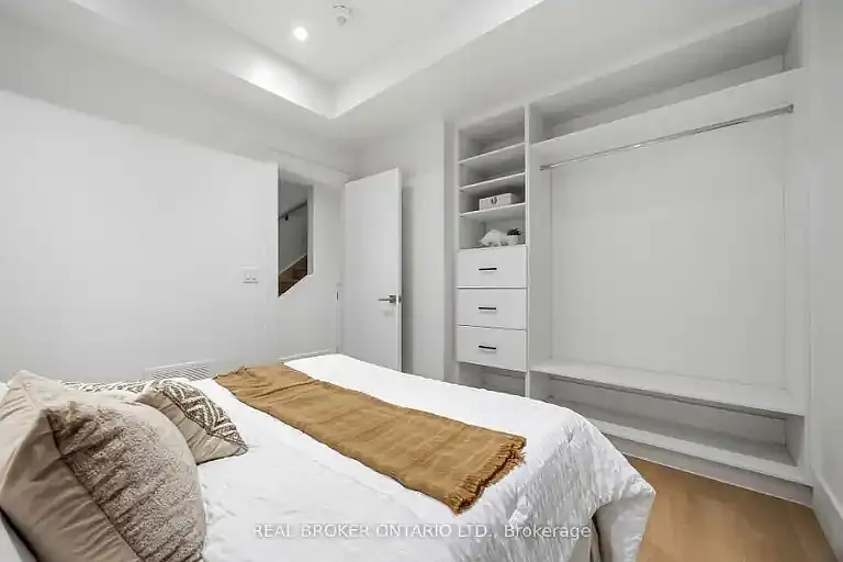 102 Boultbee Ave #1A — Photo 9