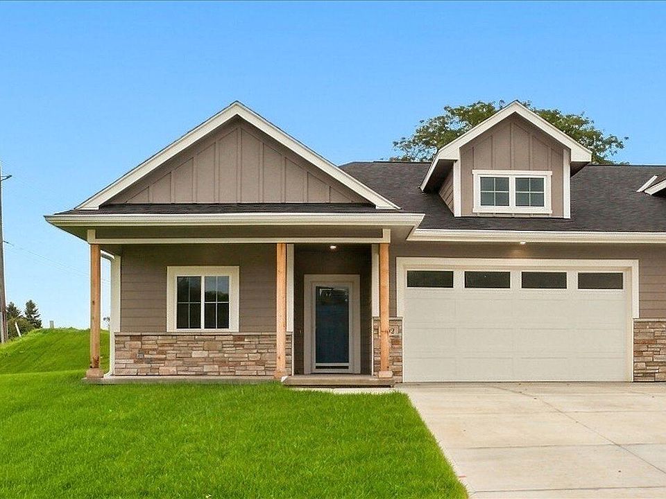 1st image of 702 Oak Ridge Dr
