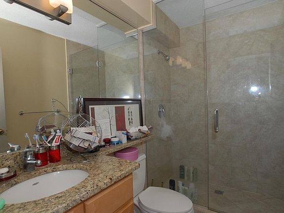 5th image of 1660 N Prospect Ave Unit 1911