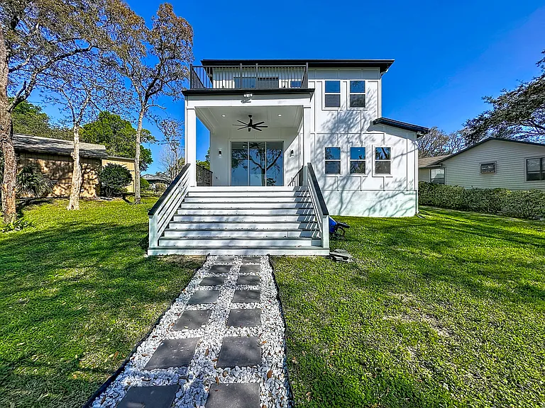 2121 Broad Water Dr — Photo 63