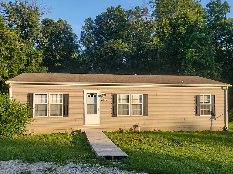 7305 W Airport Rd — Photo 1