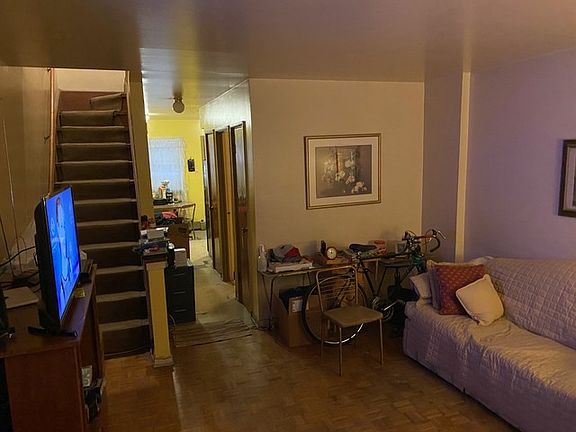 2nd image of 5037 S Drexel Blvd Unit G