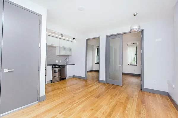 Rented by Nooklyn NYC LLC | media 27