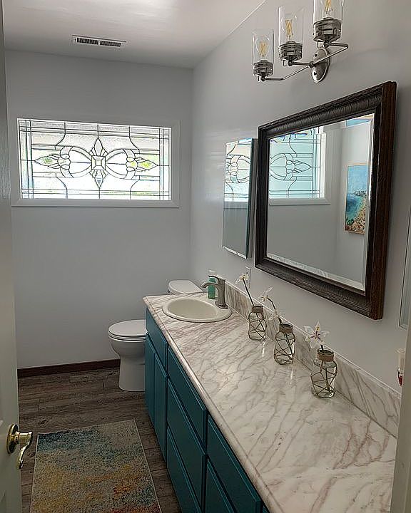 Downstairs bathroom #1