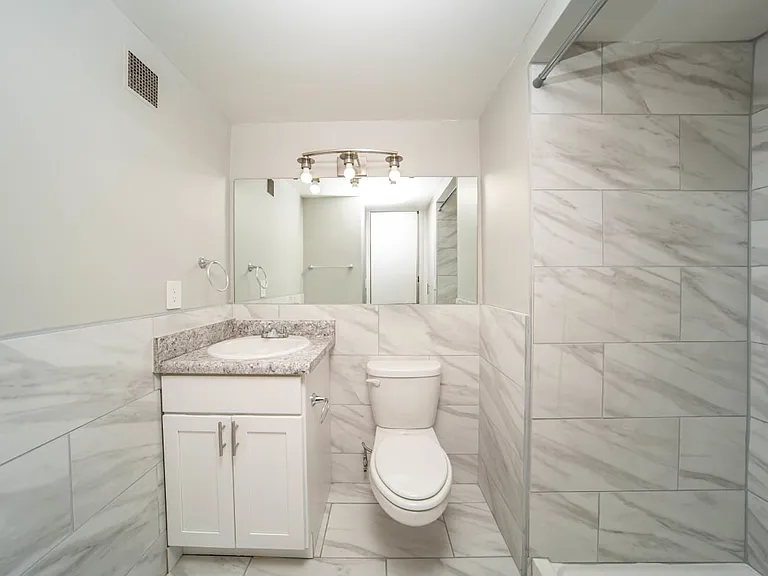 The Jefferson Apartments — Photo 16