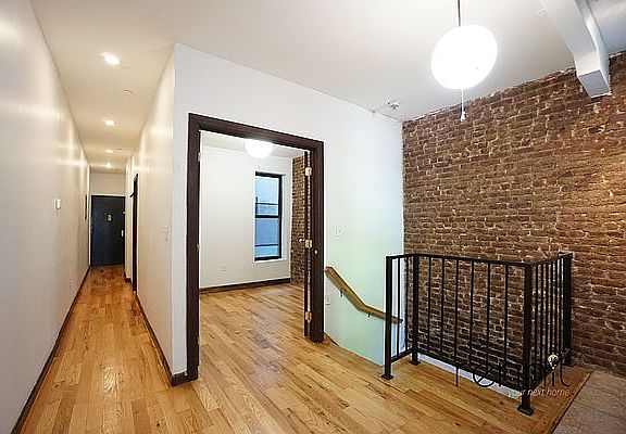 2nd image of 817 Saint Johns Pl APT 1C