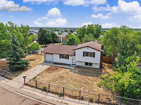 3rd image of 2035 Flintwood Dr