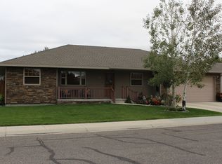 814 Outlook Ct, Cody, WY 82414