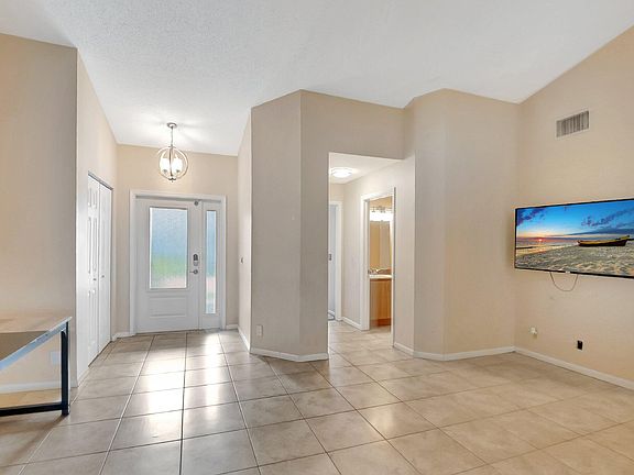 5th image of 9842 Watermill Circle #G