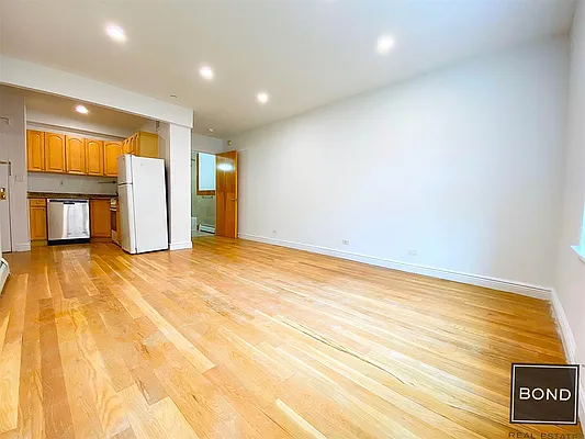 Rented by Bond New York | media 15