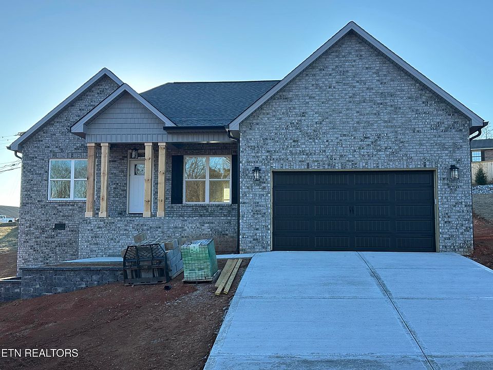 1st image of 515 Carrington Blvd