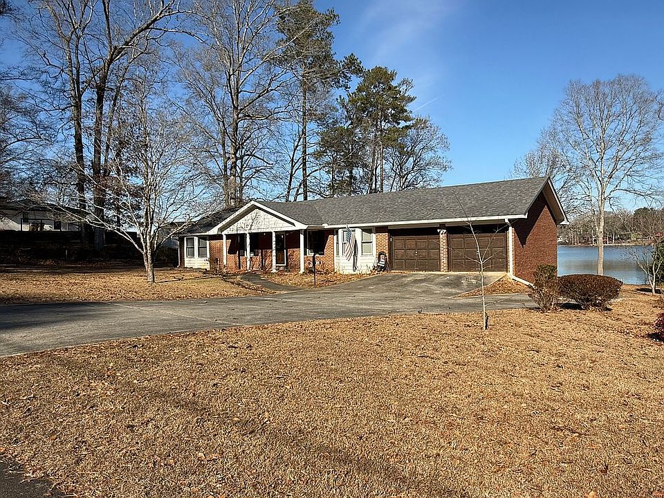 1st image of 578 Lakeshore Dr