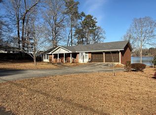 578 Lakeshore Dr, Stockbridge, GA 30281