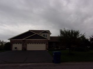 21375 Queen Ct NW, Elk River, MN 55330