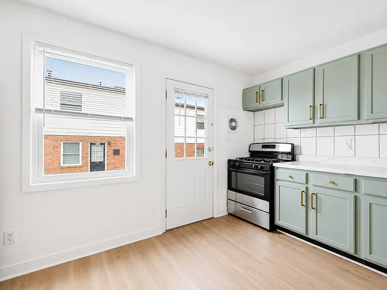 101 Poe St #38 — Photo 4