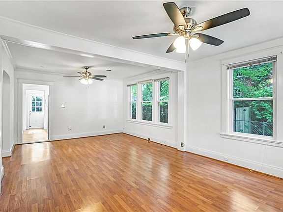 2nd image of 5620 Bloomingdale Ave
