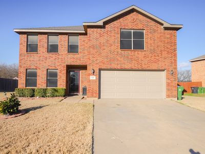 925 Blue Sky Dr, Arlington, TX, 76002