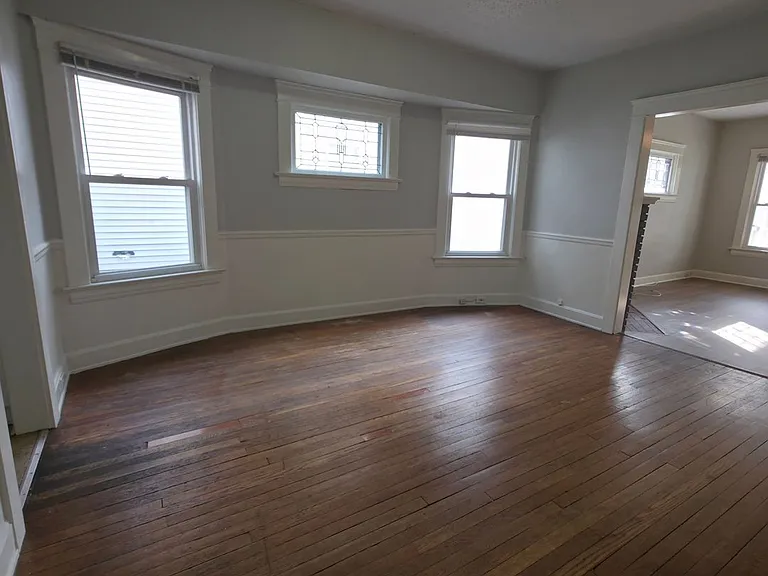 1363 Cranford Ave — Photo 10
