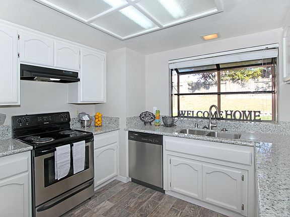 2nd image of 7135 Valeriana Ave