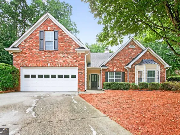 5075 Rolling Rock Dr, Sugar Hill, GA 30518