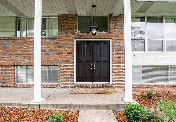 5th image of 4748 Gatesbury Dr