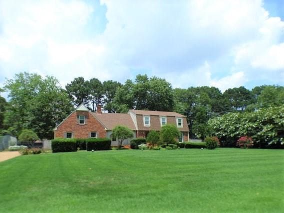 2nd image of 506 Wickwood Dr