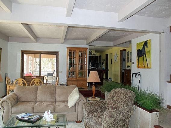 5th image of N63W37625 Woodcrest Dr