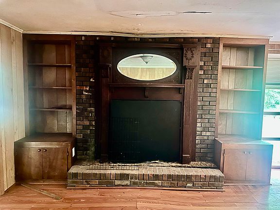 4th image of 664 Ballenger Rd