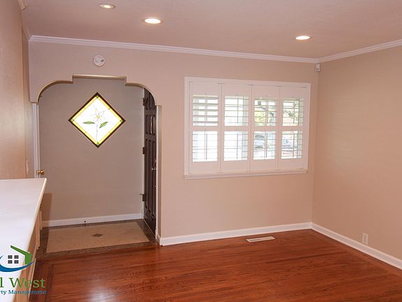 5th image of 1952 Rosswood Dr