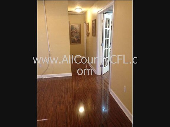 2nd image of 1003 E Wallace St