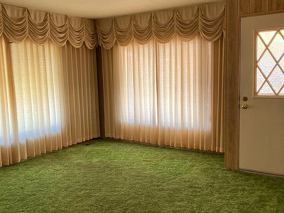 5th image of 28 Shamrock Circle