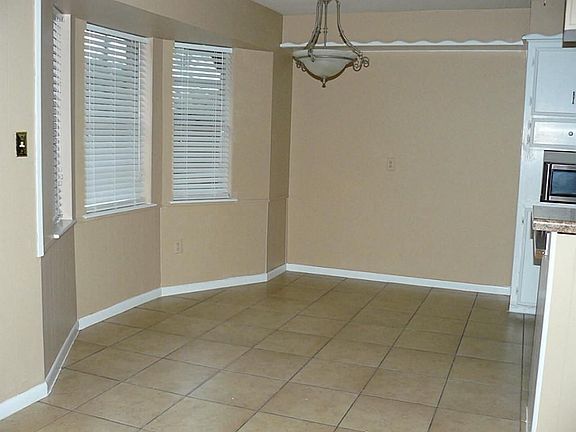 4th image of 3012 Del Monte Ave