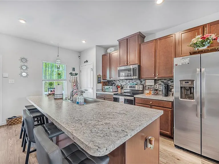 7537 Luminary Dr — Photo 5