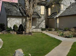 422 Cobblestone Dr, Colorado Springs, CO 80906