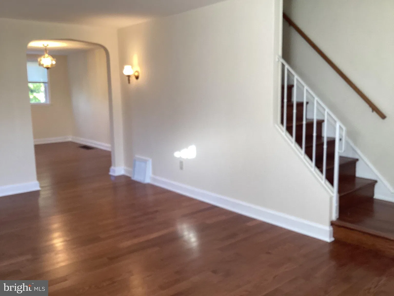 3 bed, 1.0 bath, 1152 sqft, $2,200 — Photo 3