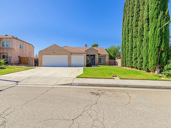 3rd image of 2729 Cloverdale Ct