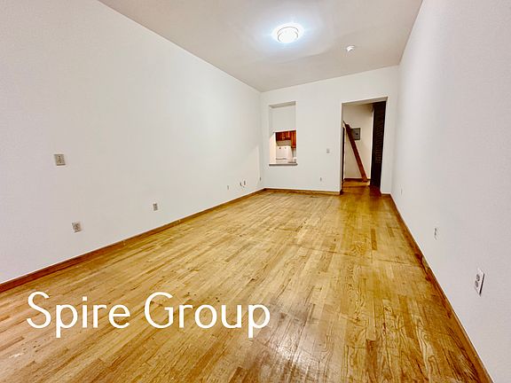 2nd image of 201 W 94th St APT 1C
