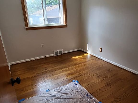 4th image of 4260 Adams Cir