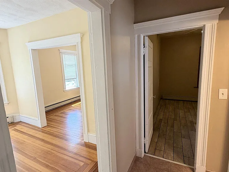 122 Willis Ave #2 — Photo 8