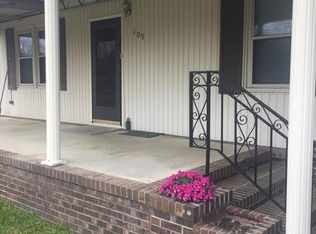 109 Mobile Dr, Prattville, AL 36067