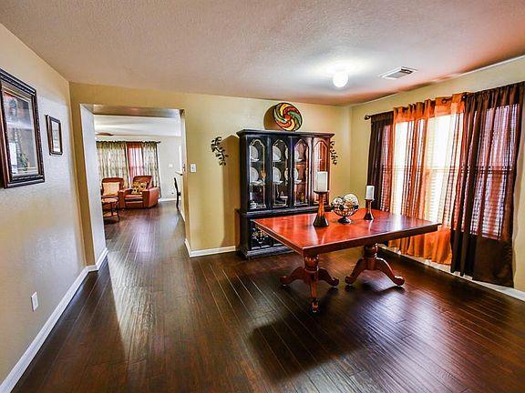 4th image of 9507 Abigail Dr